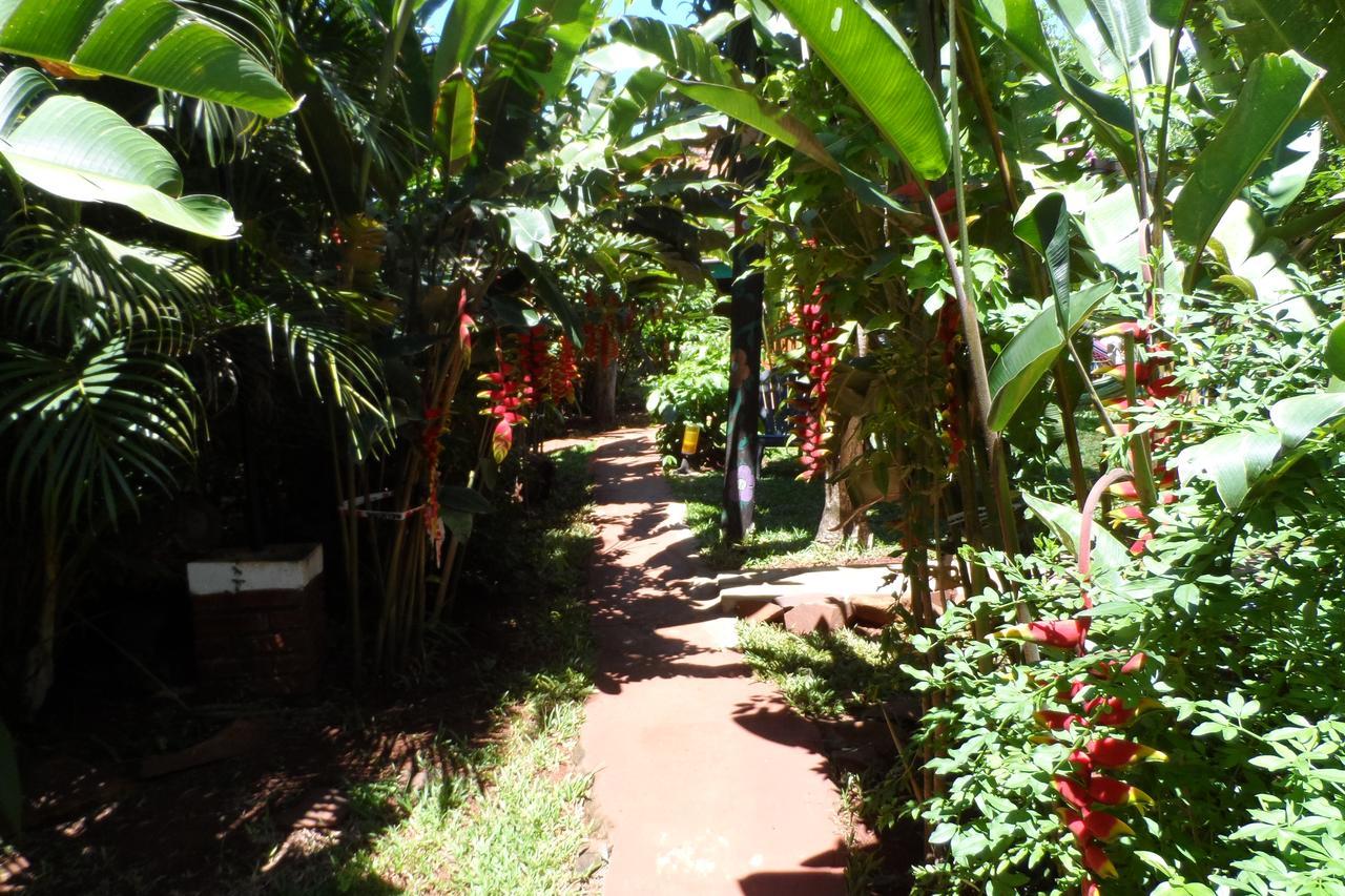 Garden Stone Hostel Puerto Iguazu Exterior photo